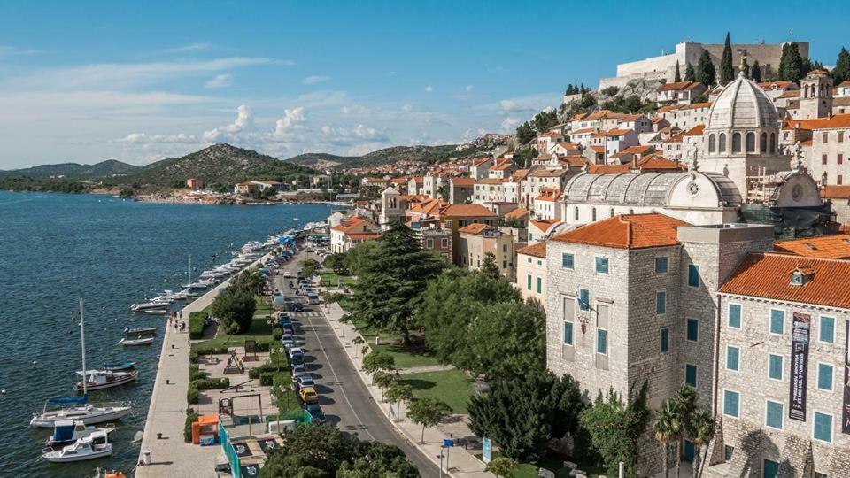 D&M Apartment Sibenik - An Apartment In The Heart Of The Old Town Exterior foto