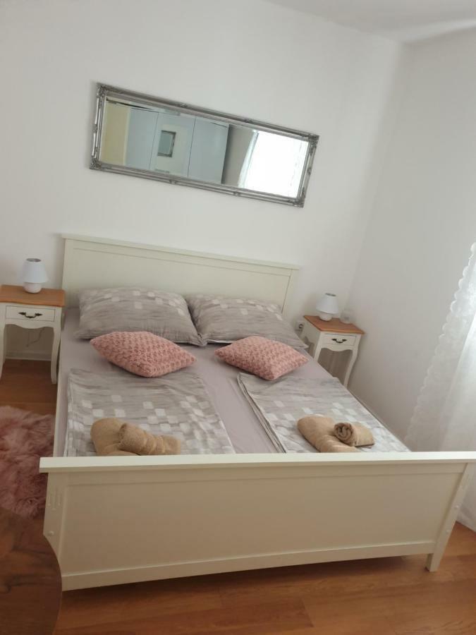 D&M Apartment Sibenik - An Apartment In The Heart Of The Old Town Exterior foto