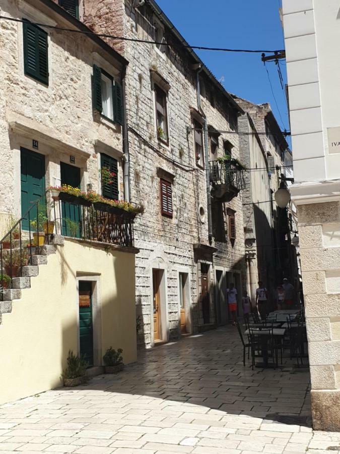 D&M Apartment Sibenik - An Apartment In The Heart Of The Old Town Exterior foto